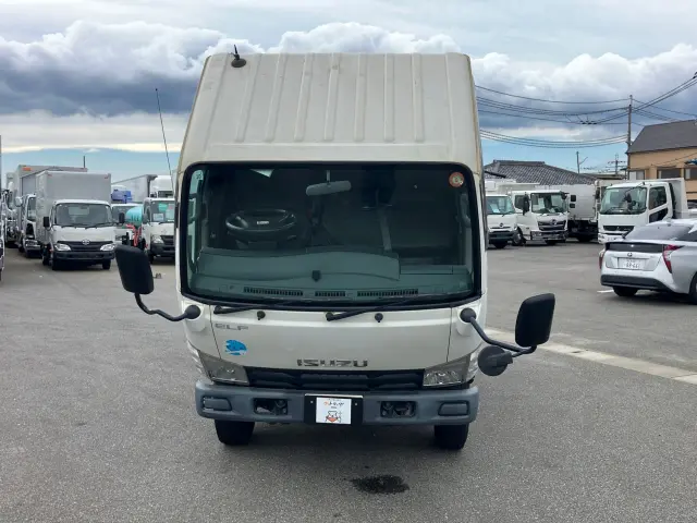 いすゞ エルフ BDG-NKR85R(2WD)の写真22