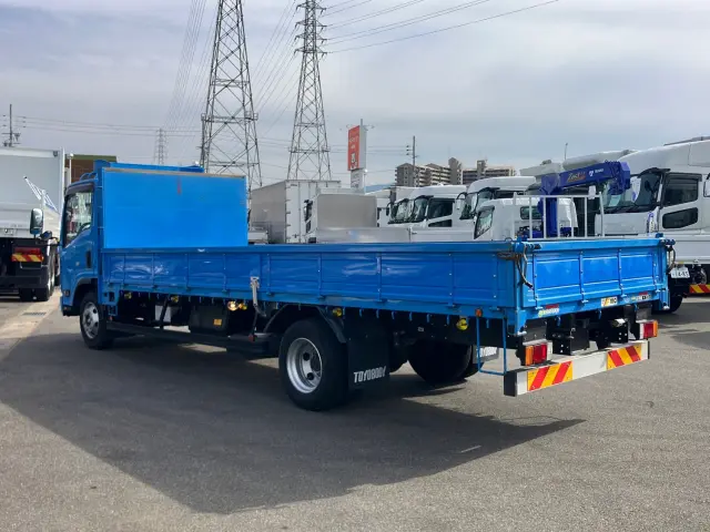 いすゞ エルフ TPG-NPR85YN(2WD)の写真4