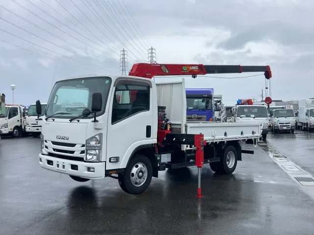 いすゞ エルフ TRG-NPR85AR(2WD)の写真1