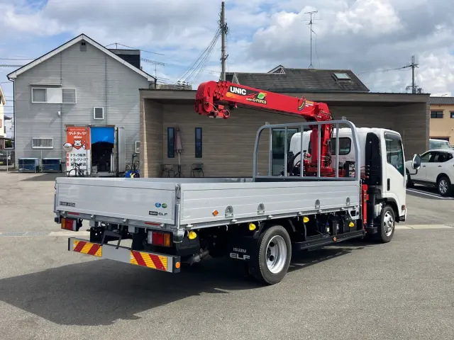いすゞ エルフ 2RG-NPR88AR(2WD)の写真3