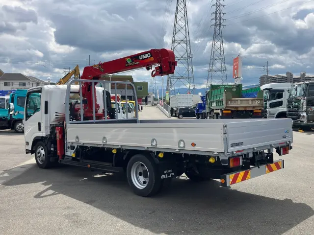 いすゞ エルフ 2RG-NPR88AR(2WD)の写真4