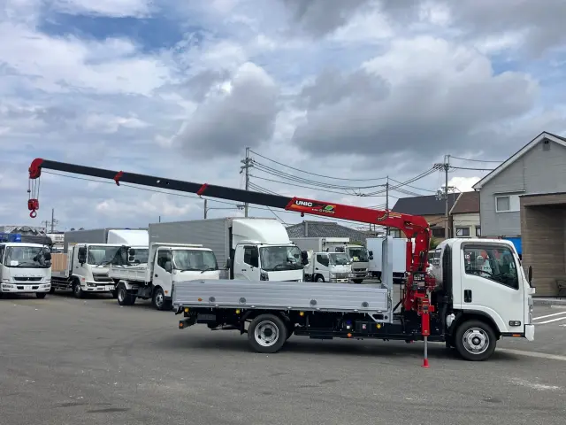 いすゞ エルフ 2RG-NPR88AR(2WD)の写真6