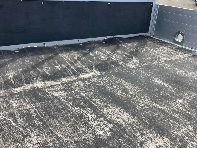 いすゞ エルフ 2RG-NPR88AR(2WD)の写真8