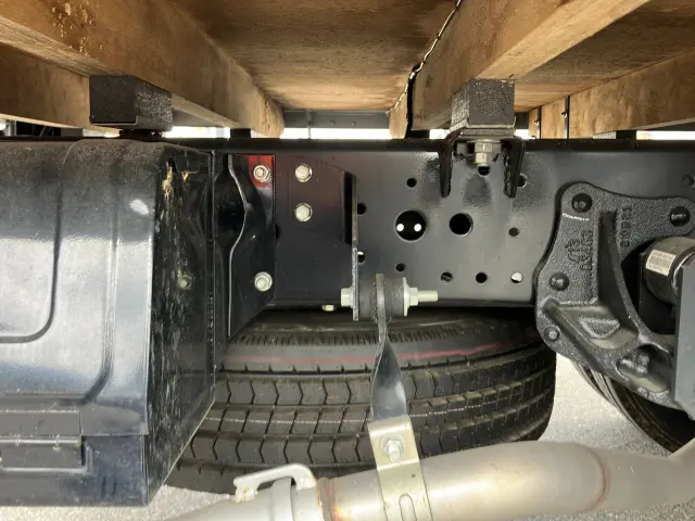 いすゞ エルフ 2RG-NPR88AR(2WD)の写真15