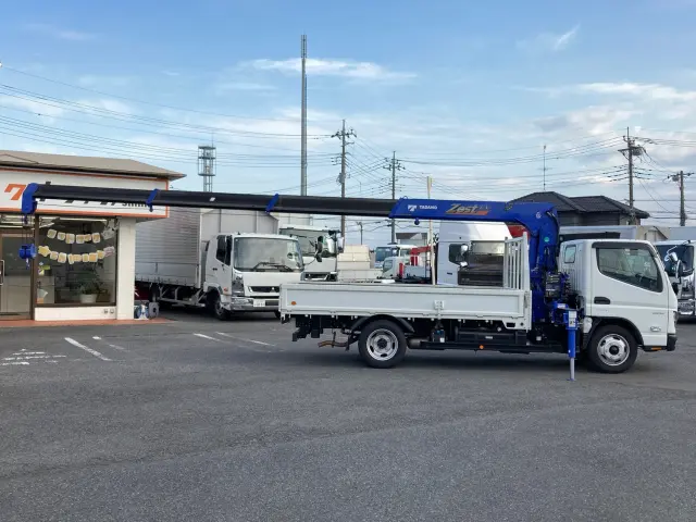 三菱 キャンター 2RG-FEAV0(2WD)の写真6