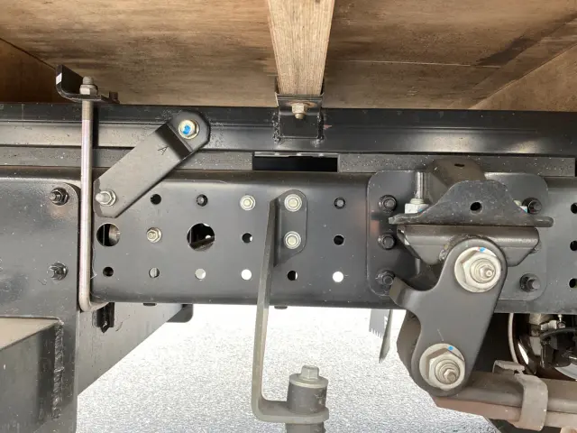 三菱 キャンター 2RG-FEAV0(2WD)の写真14