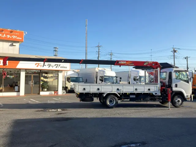 いすゞ フォワード 2RG-FRR90S2(2WD)の写真6