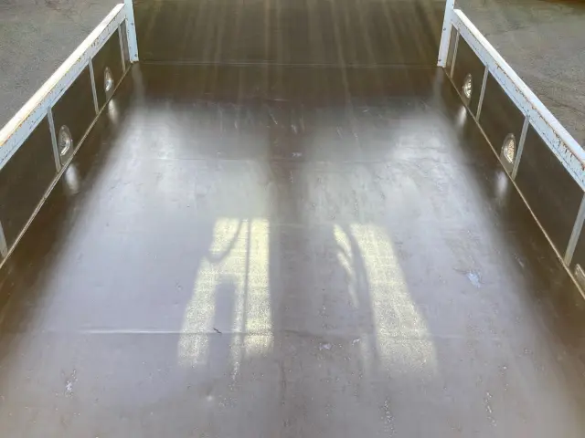 いすゞ フォワード 2RG-FRR90S2(2WD)の写真8