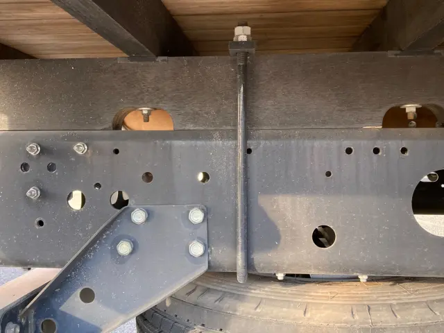 いすゞ フォワード 2RG-FRR90S2(2WD)の写真15