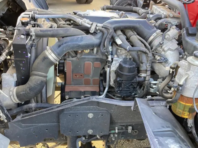 いすゞ フォワード 2RG-FRR90S2(2WD)の写真17