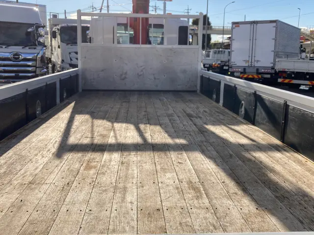 いすゞ フォワード 2PG-FRR90S1(2WD)の写真7