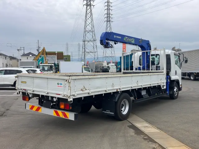 いすゞ フォワード 2RG-FRR90S2(2WD)の写真3