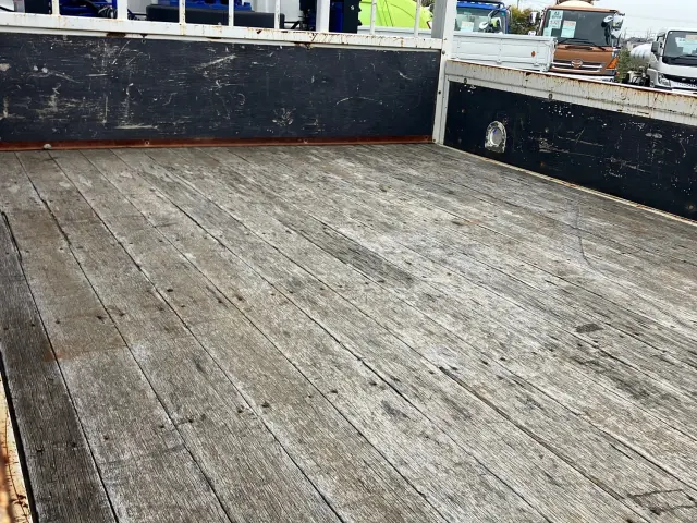 いすゞ フォワード 2RG-FRR90S2(2WD)の写真8