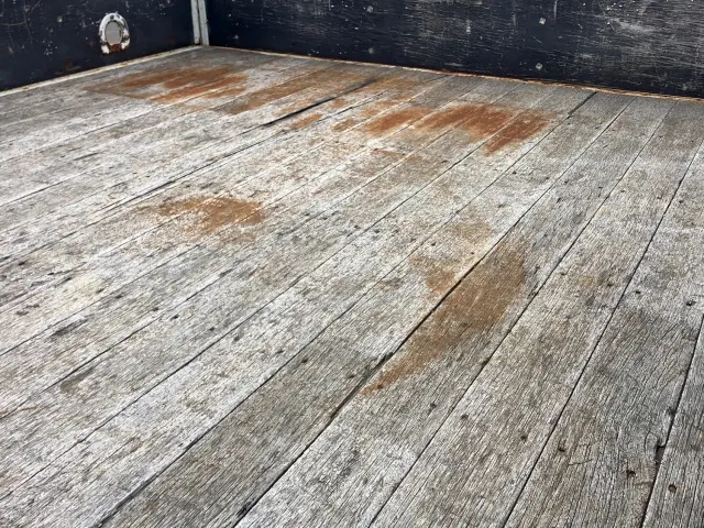 いすゞ フォワード 2RG-FRR90S2(2WD)の写真9