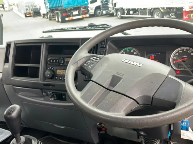 いすゞ フォワード 2RG-FRR90S2(2WD)の写真21