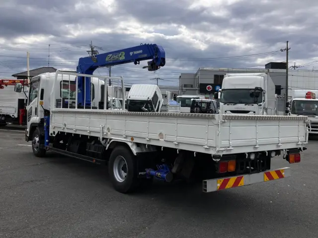 いすゞ フォワード TKG-FRR90S2(2WD)の写真4