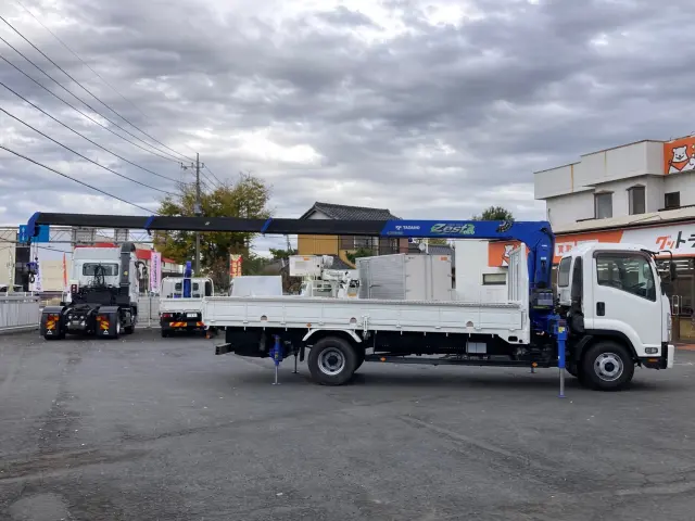 いすゞ フォワード TKG-FRR90S2(2WD)の写真6