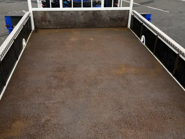 いすゞ フォワード TKG-FRR90S2(2WD)の写真8