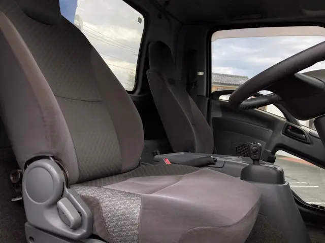 いすゞ フォワード TKG-FRR90S2(2WD)の写真19