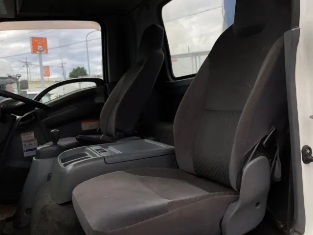 いすゞ フォワード TKG-FRR90S2(2WD)の写真20