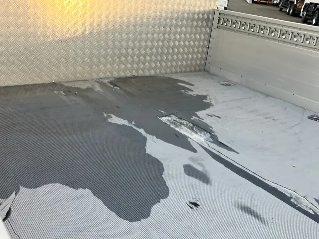 日野 レンジャー 2KG-FD2ABA(2WD)の写真8