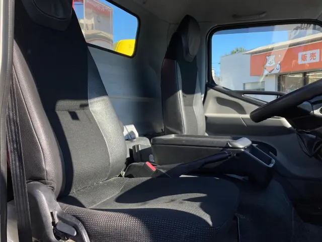 三菱 キャンター 2PG-FED90(2WD)の写真19