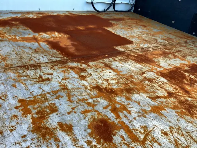 いすゞ エルフ 2RG-NPR88AR(2WD)の写真8