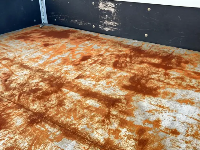 いすゞ エルフ 2RG-NPR88AR(2WD)の写真9