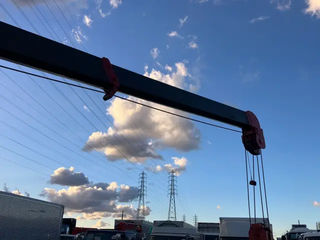 いすゞ エルフ 2RG-NPR88AR(2WD)の写真13