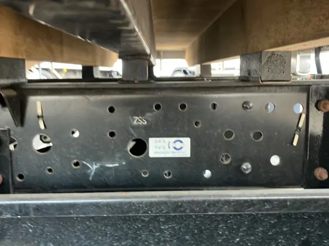 いすゞ エルフ 2RG-NPR88AR(2WD)の写真14