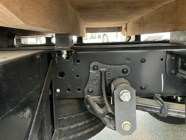 いすゞ エルフ 2RG-NPR88AR(2WD)の写真15