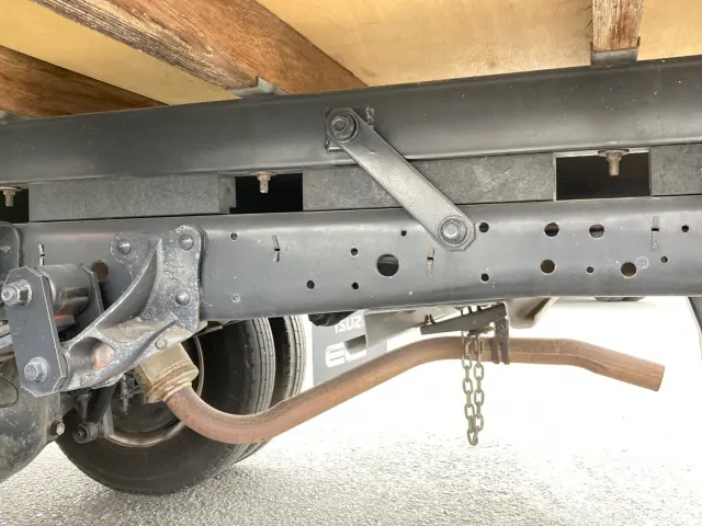 いすゞ エルフ PB-NPR81AR(2WD)の写真15