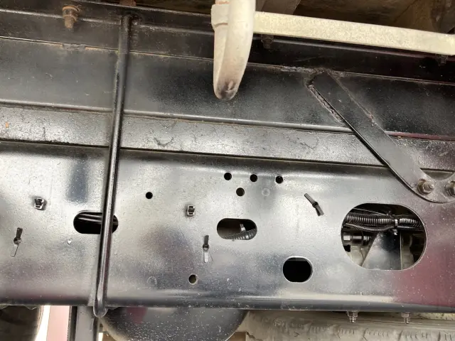 いすゞ フォワード LKG-FTR90T2(2WD)の写真15