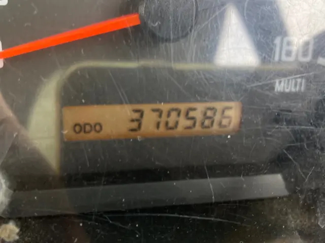 いすゞ フォワード LKG-FTR90T2(2WD)の写真22