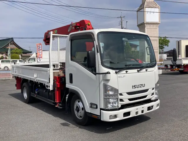 いすゞ エルフ 2RG-NMR88AR(2WD)の写真2