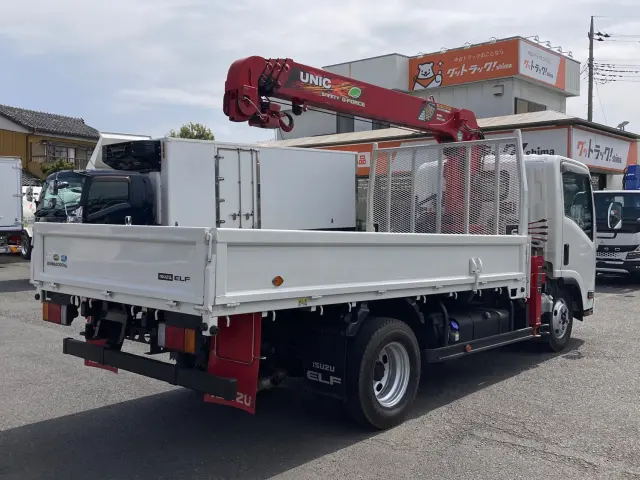 いすゞ エルフ 2RG-NMR88AR(2WD)の写真3