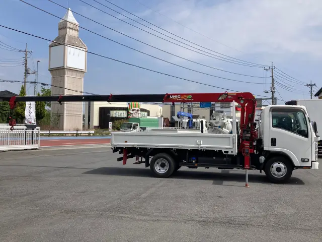 いすゞ エルフ 2RG-NMR88AR(2WD)の写真6