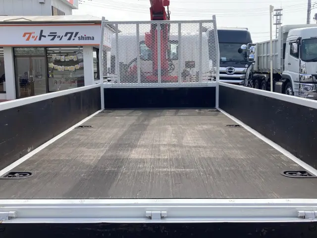 いすゞ エルフ 2RG-NMR88AR(2WD)の写真7