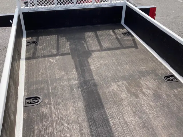 いすゞ エルフ 2RG-NMR88AR(2WD)の写真8