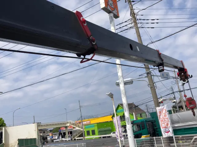 いすゞ エルフ 2RG-NMR88AR(2WD)の写真13