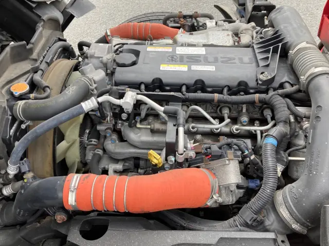 いすゞ エルフ 2RG-NMR88AR(2WD)の写真17