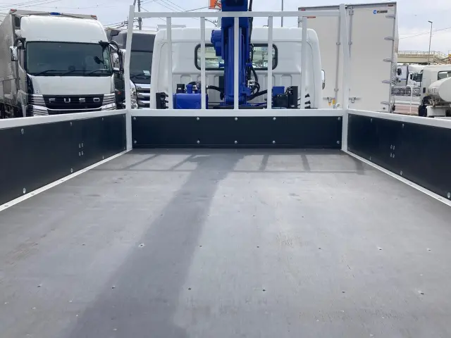 三菱 キャンター 2PG-FEB90(2WD)の写真7