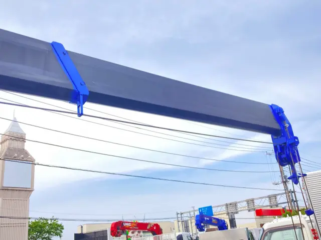 三菱 キャンター 2PG-FEB90(2WD)の写真13