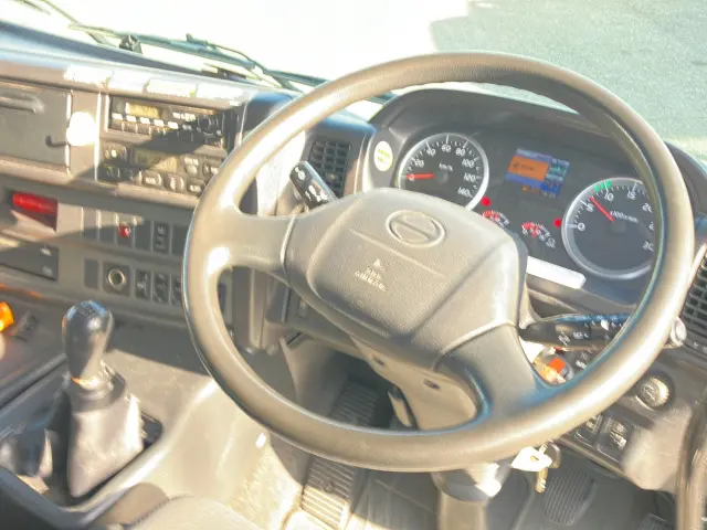 日野 プロフィア LKG-FW1EXBG(8x4)の写真21