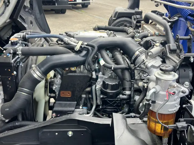 いすゞ フォワード 2RG-FRR90S2(2WD)の写真17