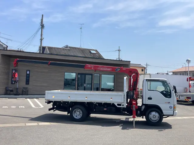 いすゞ エルフ KR-NKR81LR(2WD)の写真6
