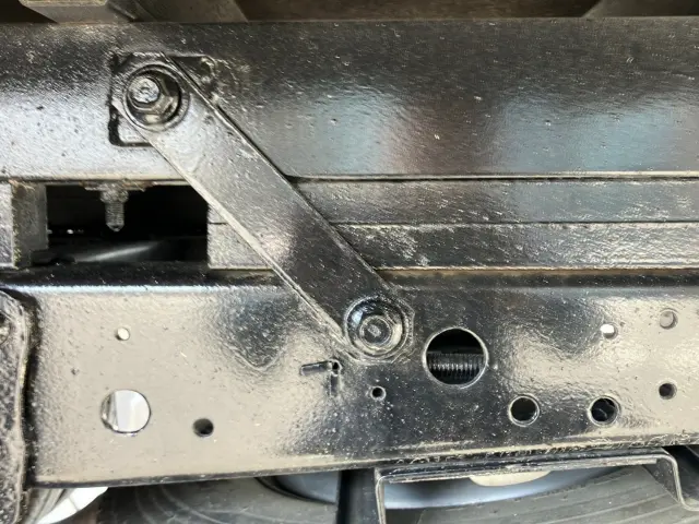 いすゞ エルフ KR-NKR81LR(2WD)の写真14