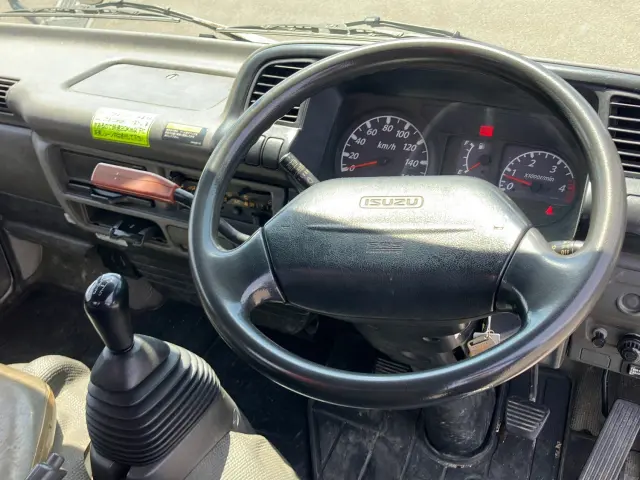 いすゞ エルフ KR-NKR81LR(2WD)の写真21