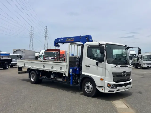 日野 レンジャー 2PG-FC2ABA(2WD)の写真2