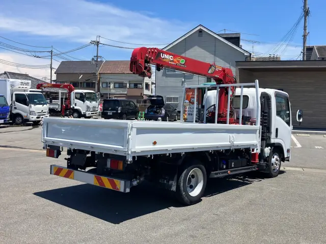 いすゞ エルフ 2RG-NPR88AR(2WD)の写真3